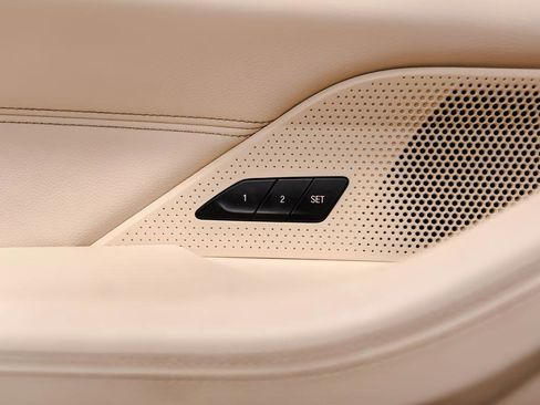 Used 2024 BMW 430i Coupe w/ Premium Package image 30