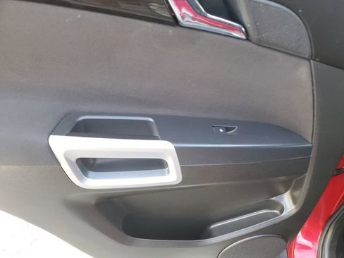 Used 2015 Chevrolet Captiva Sport LS FWD image 25
