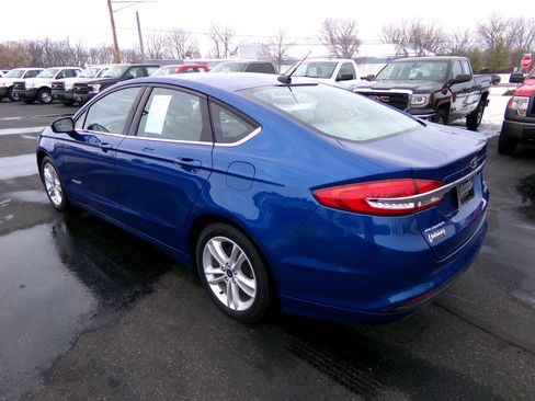 Used 2018 Ford Fusion SE image 5