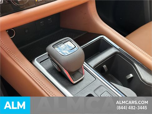 Used 2025 Nissan Pathfinder Platinum FWD image 29
