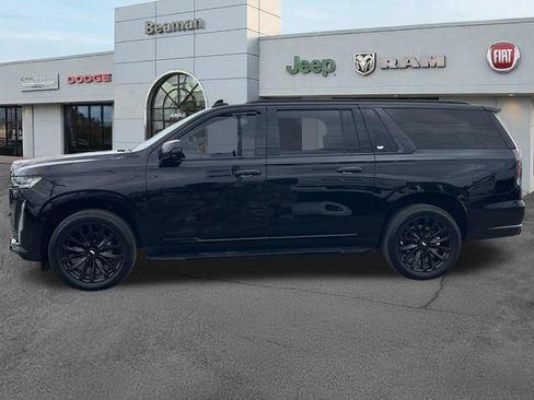 Used 2024 Cadillac Escalade ESV Premium Luxury AWD/4WD image 4