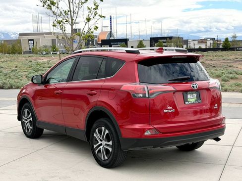 Used 2016 Toyota RAV4 LE AWD/4WD image 8