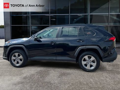 Used 2022 Toyota RAV4 XLE AWD/4WD image 8