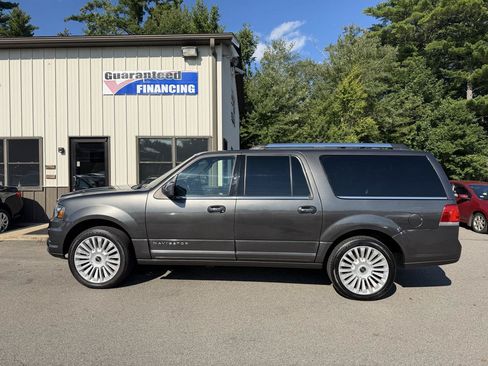Used 2016 Lincoln Navigator L Select AWD/4WD image 7