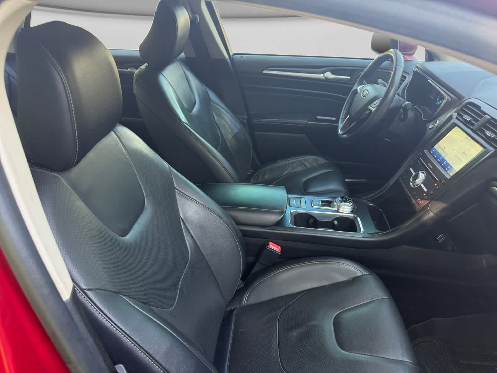 Used 2020 Ford Fusion Energi Titanium FWD image 20