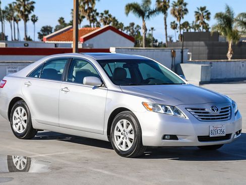 Used 2008 Toyota Camry XLE image 4