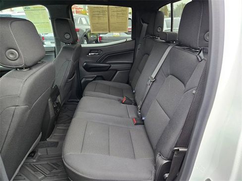 Used 2024 Chevrolet Colorado LT w/ LT Convenience Package image 7