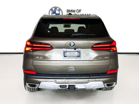 New 2026 BMW X5 sDrive40i w/ Premium Package RWD image 5