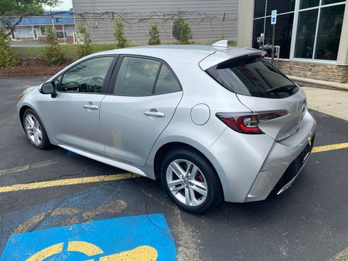 Used 2020 Toyota Corolla SE w/ SE Preferred Package FWD image 3