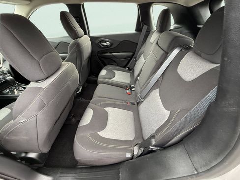 Used 2017 Jeep Cherokee Sport w/ Cold Weather Group image 11