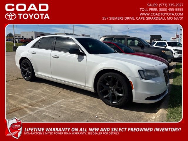 Used 2022 Chrysler 300 Touring w/ Sport Appearance Package RWD image 1
