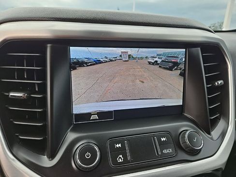 Used 2023 GMC Acadia SLT image 26