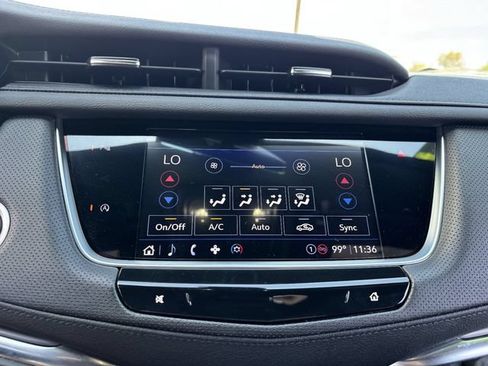 Used 2025 Cadillac XT5 Luxury FWD image 24