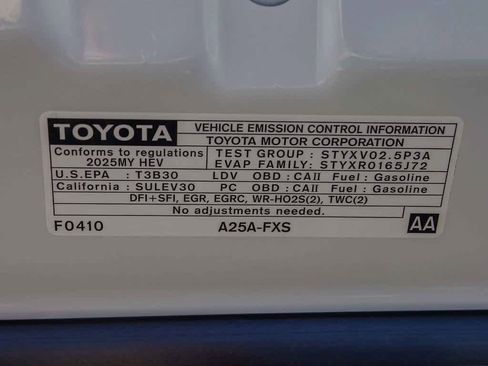 Used 2025 Toyota Camry XSE image 27