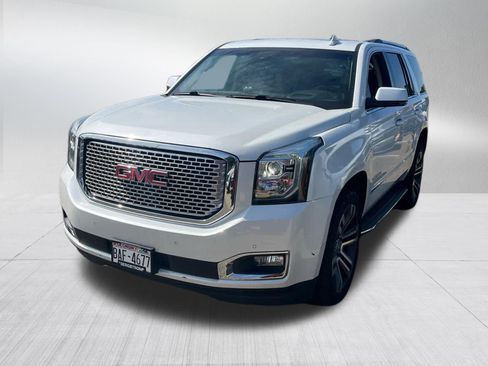 Used 2017 GMC Yukon Denali w/ Open Road Package AWD/4WD image 8