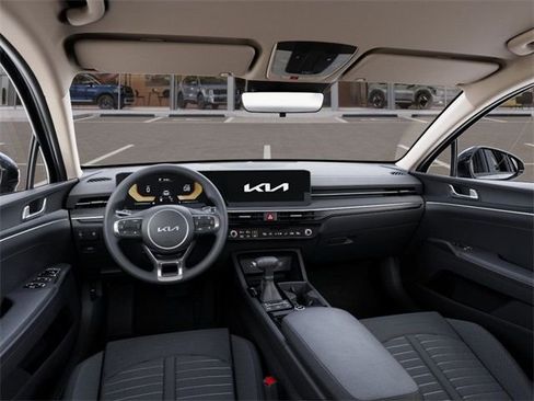 Used 2025 Kia K5 LXS image 14