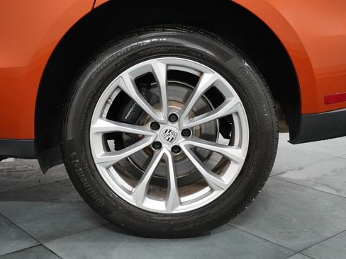 Used 2023 Porsche Macan AWD/4WD image 38