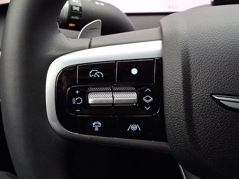 Certified 2026 Genesis GV70 2.5T Select AWD/4WD image 22