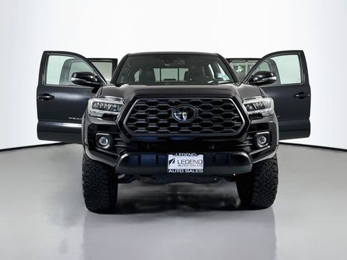 Used 2020 Toyota Tacoma TRD Off-Road w/ TRD Premium Off Road Package AWD/4WD image 23