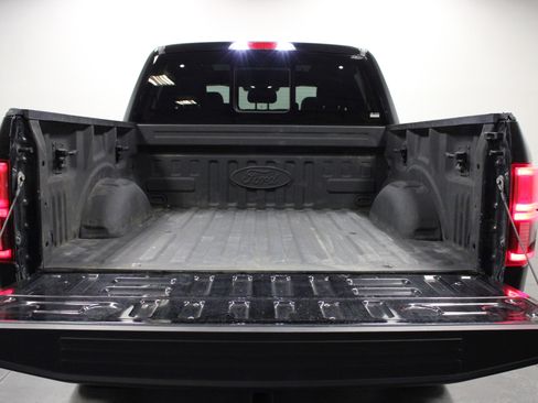 Used 2018 Ford F150 Lariat w/ Equipment Group 502A Luxury image 14