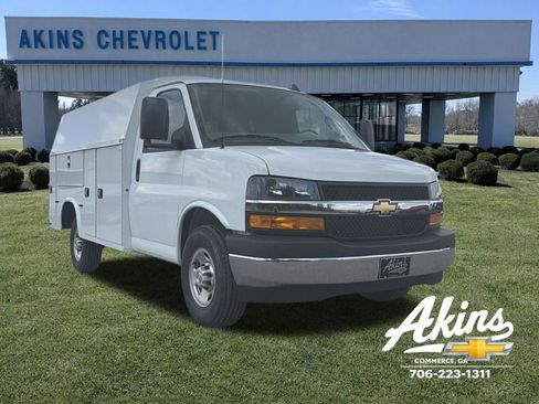 New 2026 Chevrolet Express 3500 w/ Power Convenience Package RWD image 3