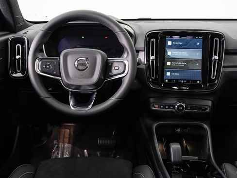 Used 2023 Volvo C40 P8 Recharge Ultimate image 14