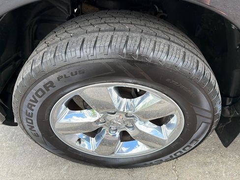 Used 2019 RAM 1500 Big Horn AWD/4WD image 14