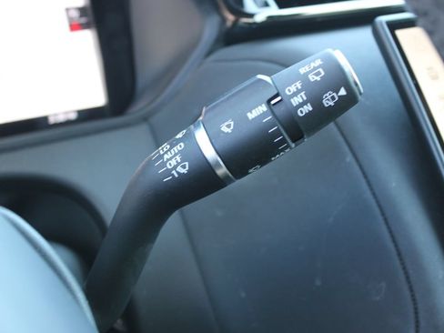 Used 2025 Land Rover Range Rover Velar Dynamic SE AWD/4WD image 37