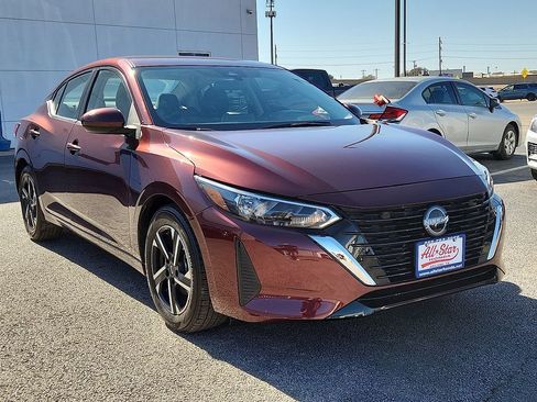 Used 2025 Nissan Sentra SV image 6