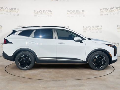 New 2026 Kia Sportage EX w/ EX Panorama Roof Package FWD image 6