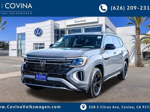 New 2026 Volkswagen Atlas Peak Edition image 3