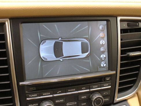 Used 2014 Porsche Panamera S image 63