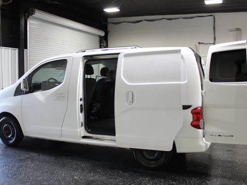 Used 2017 Chevrolet City Express LS w/ Appearance Package FWD image 24