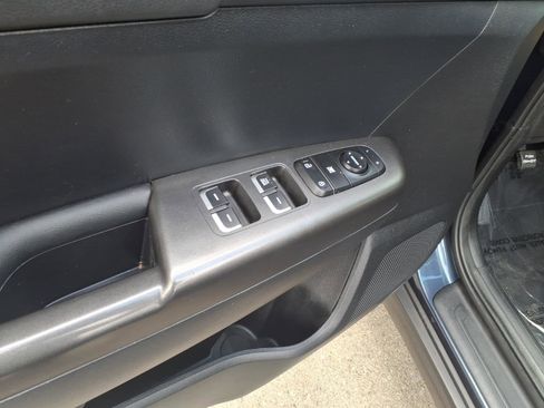 Used 2021 Kia Sportage LX FWD image 17