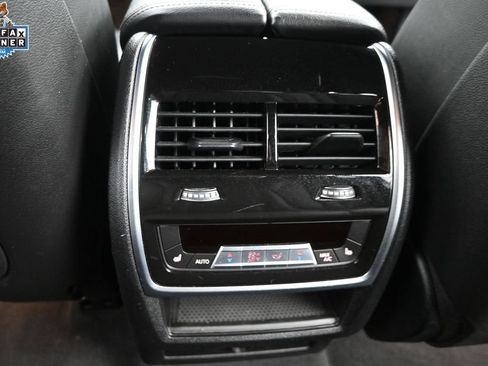 Used 2022 BMW X5 xDrive40i w/ M Sport Package AWD/4WD image 32
