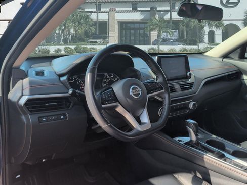 Used 2019 Nissan Altima 2.5 SR AWD/4WD image 12