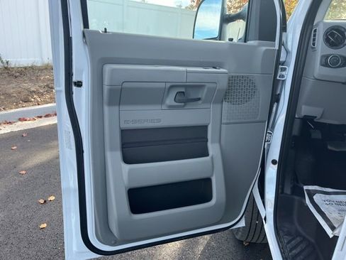 New 2026 Ford E-350 and Econoline 350 Super Duty w/ Power Equipment Group RWD image 12
