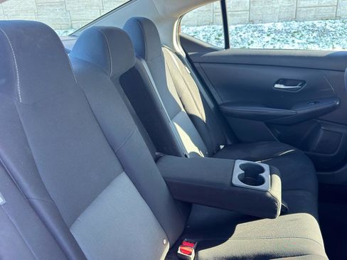 Used 2021 Nissan Sentra SV FWD image 41