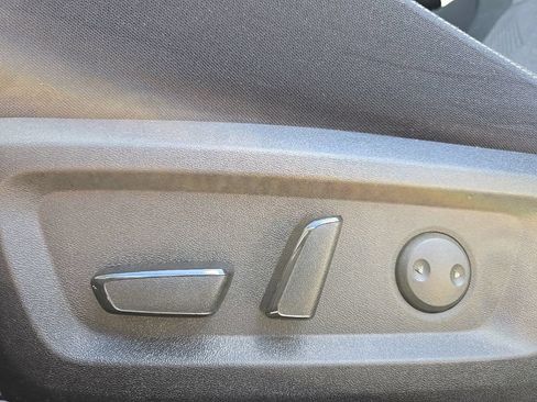 Used 2024 Nissan Rogue SV AWD/4WD image 28