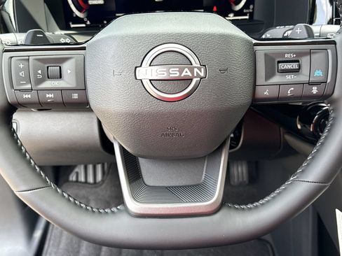 New 2026 Nissan Pathfinder SL FWD image 10
