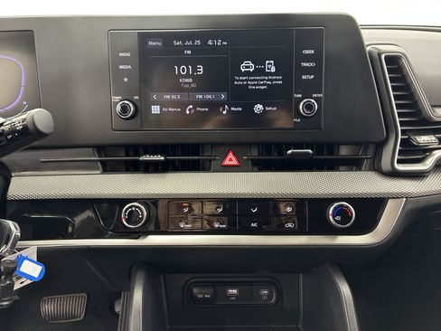Certified 2024 Kia Sportage LX AWD/4WD image 22