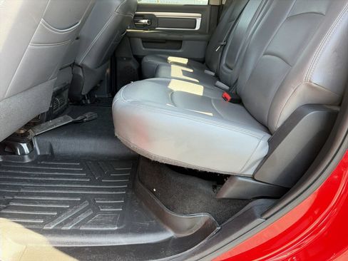 Used 2015 RAM 2500 SLT w/ Protection Group AWD/4WD image 17
