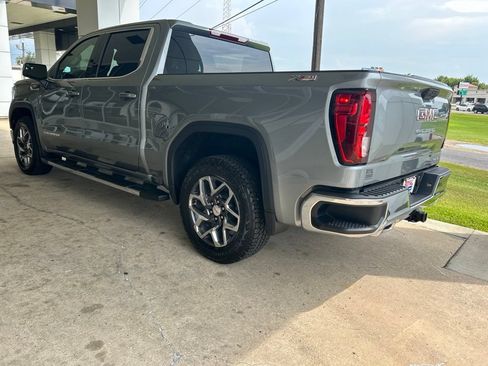 Used 2026 GMC Sierra 1500 SLE AWD/4WD image 5