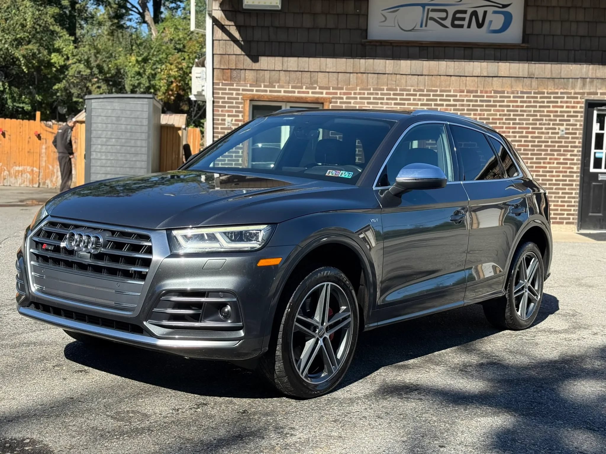 Used 2018 Audi SQ5 Prestige w/ Prestige Package AWD/4WD image 3