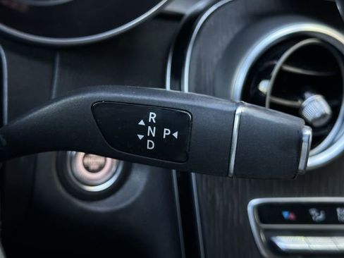 Used 2020 Mercedes-Benz GLC 300 4MATIC image 22