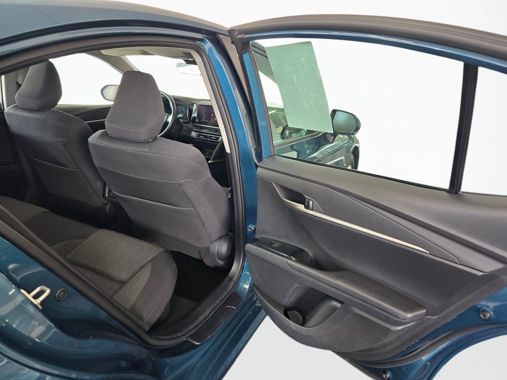 Used 2025 Toyota Camry LE w/ Convenience Package FWD image 34