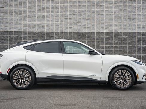 New 2025 Ford Mustang Mach-E Premium image 4