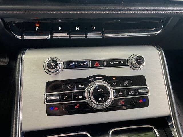 Used 2023 Lincoln Aviator AWD image 17