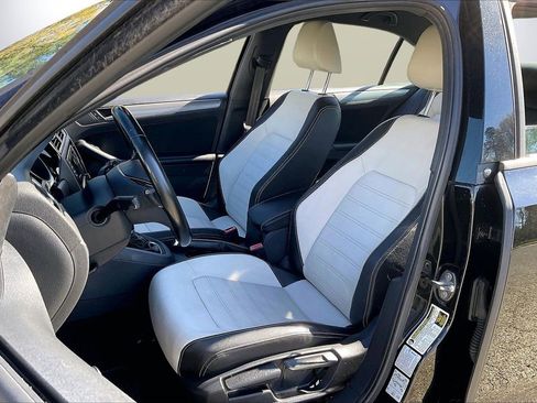 Used 2016 Volkswagen Jetta Sport image 21