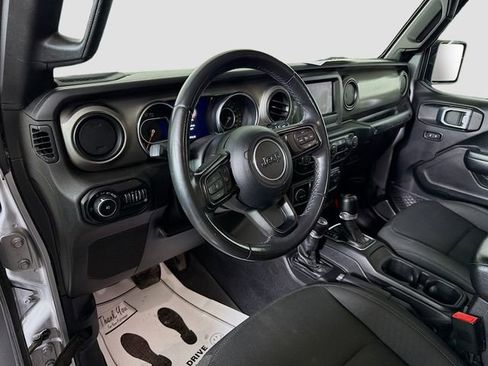 Used 2019 Jeep Wrangler Unlimited Sport S image 9
